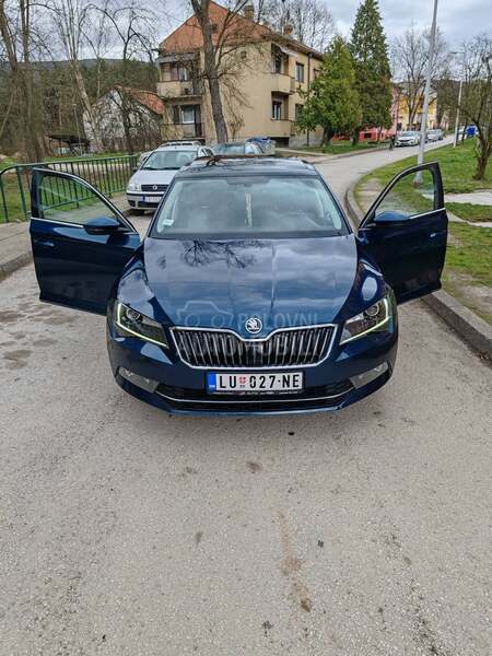 Škoda Superb 