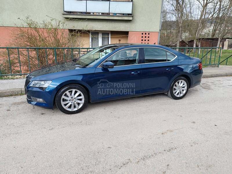 Škoda Superb 
