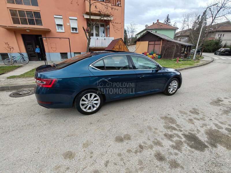 Škoda Superb 
