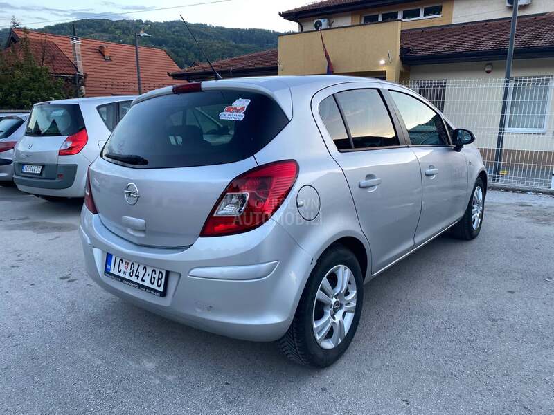 Opel Corsa D Cosmo