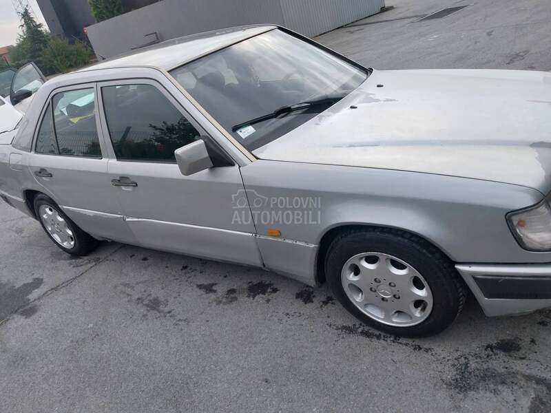 Mercedes Benz E 124 e200