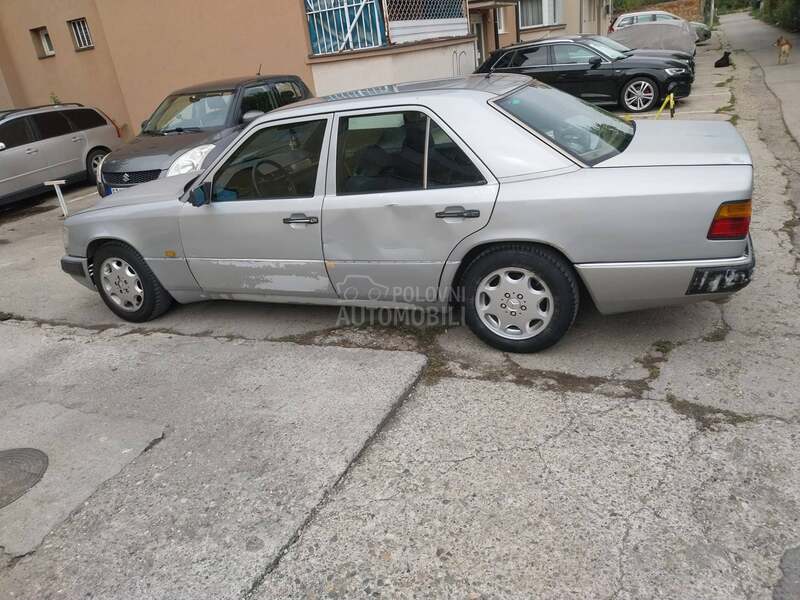 Mercedes Benz E 124 e200