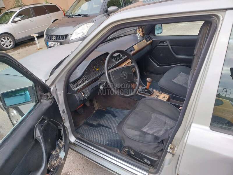 Mercedes Benz E 124 e200