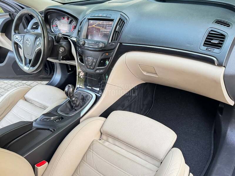 Opel Insignia COSMO LED NAV REST