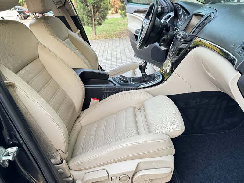 Opel Insignia COSMO LED NAV REST
