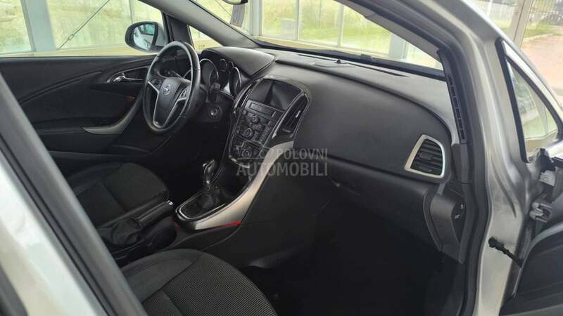 Opel Astra J 1.7 Cosmo