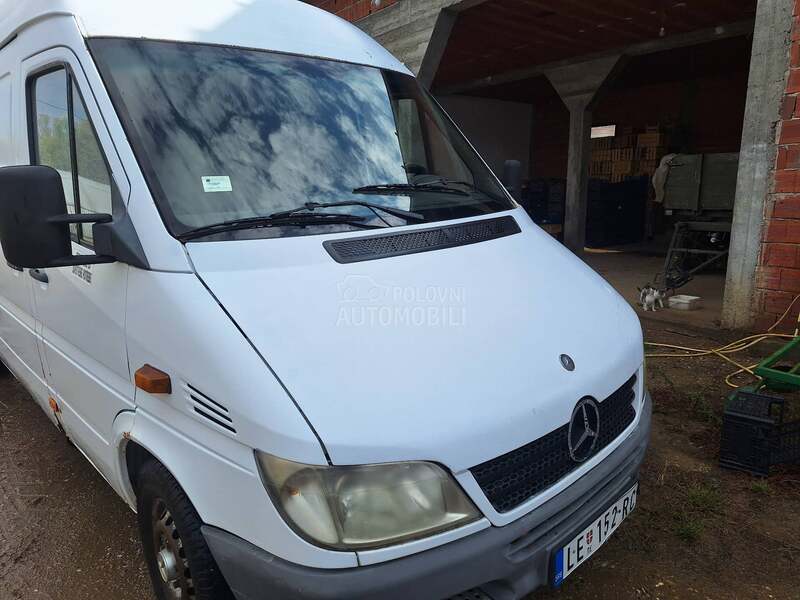 Mercedes Benz Sprinter 