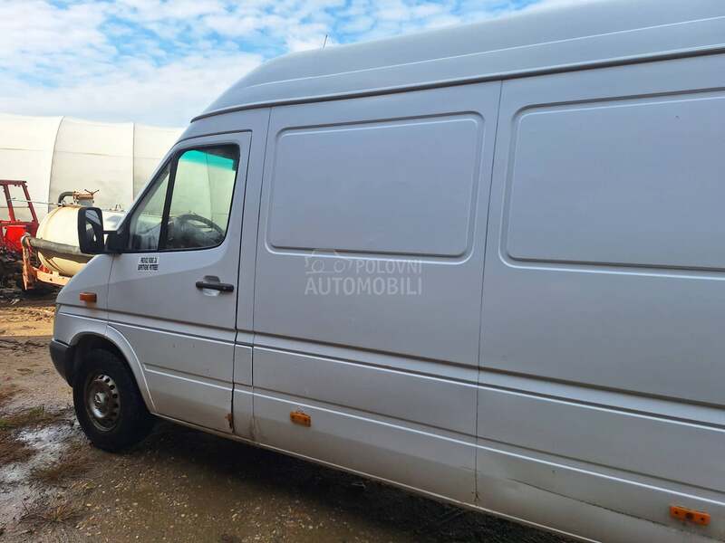 Mercedes Benz Sprinter 