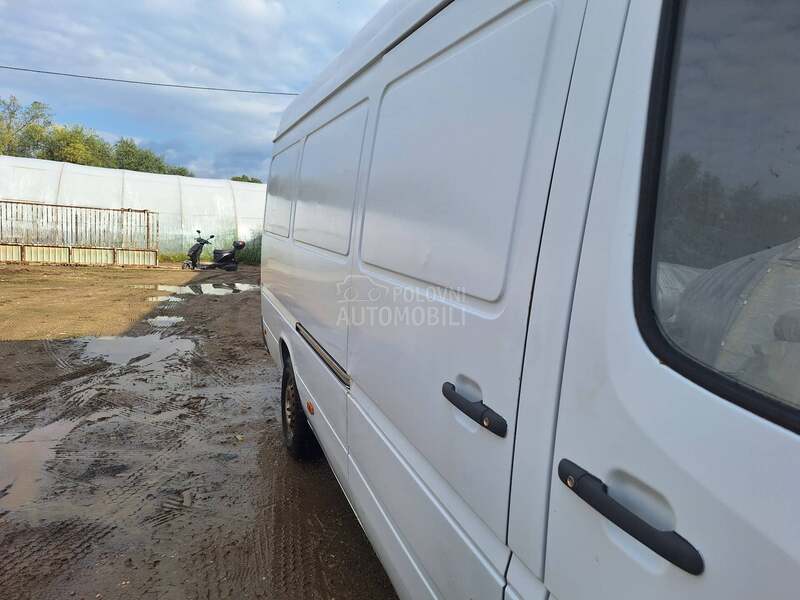 Mercedes Benz Sprinter 