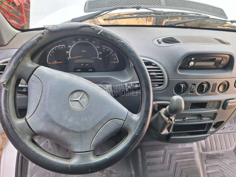 Mercedes Benz Sprinter 