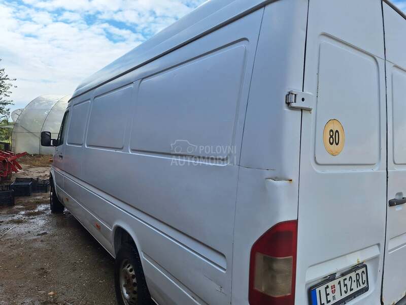 Mercedes Benz Sprinter 