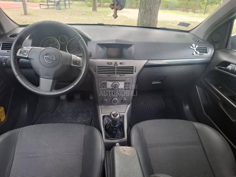 Opel Astra H 