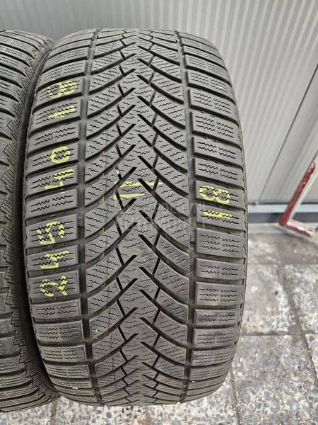 Semperit 245/40 R18 Zimska