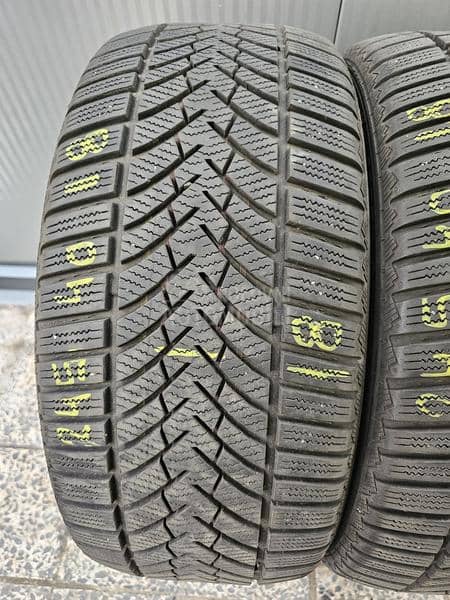 Semperit 245/40 R18 Zimska