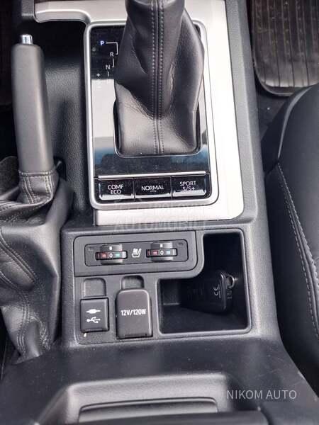 Toyota Land Cruiser 2.8