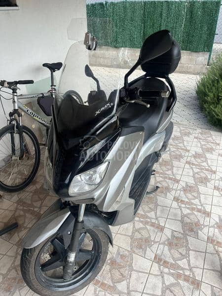 Yamaha x max 250