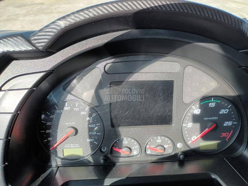 Iveco Stralis 310 6x2 Lift