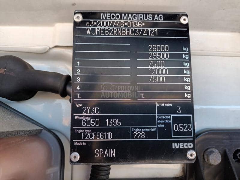 Iveco Stralis 310 6x2 Lift