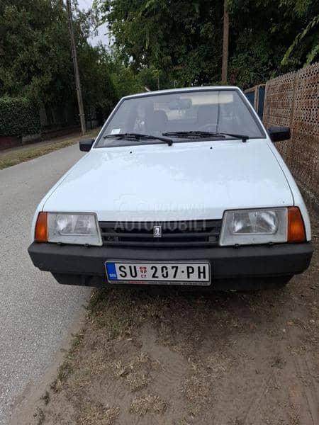 Lada Samara 