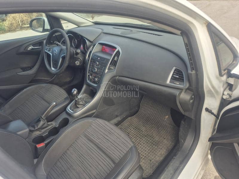 Opel Astra J 1,7 CDTI