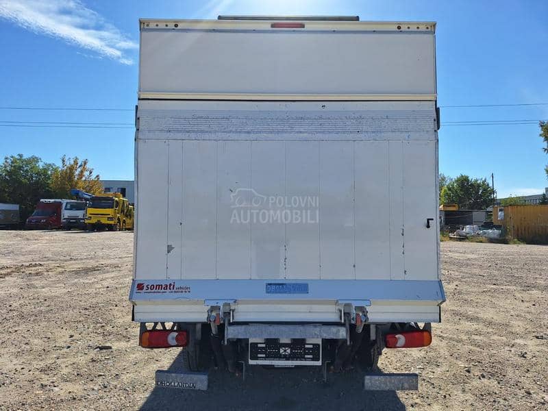 Peugeot Boxer kamion furgon rampa