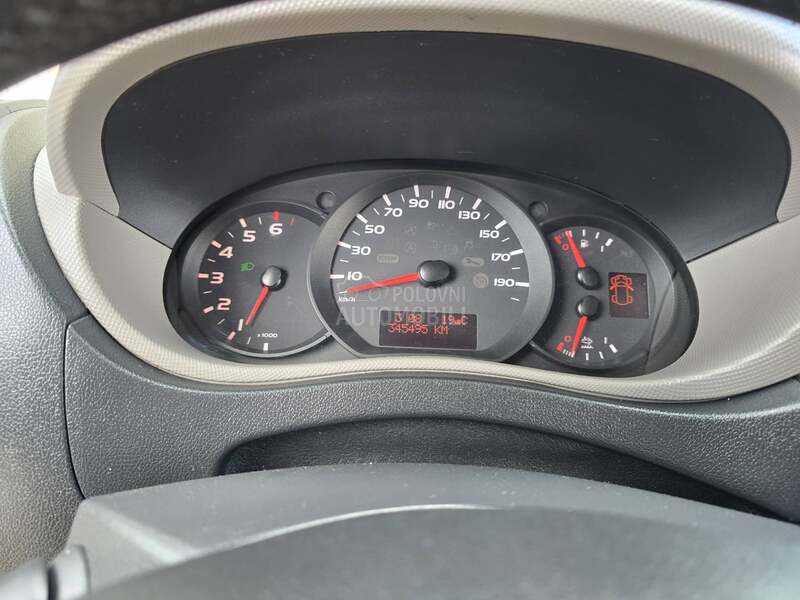 Renault Master RAMPA  CERADA KLIMA  5M