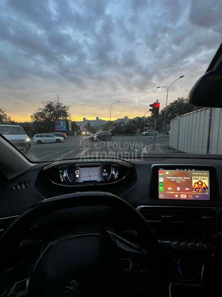 Peugeot 3008 1.6 HDI NAV/LED
