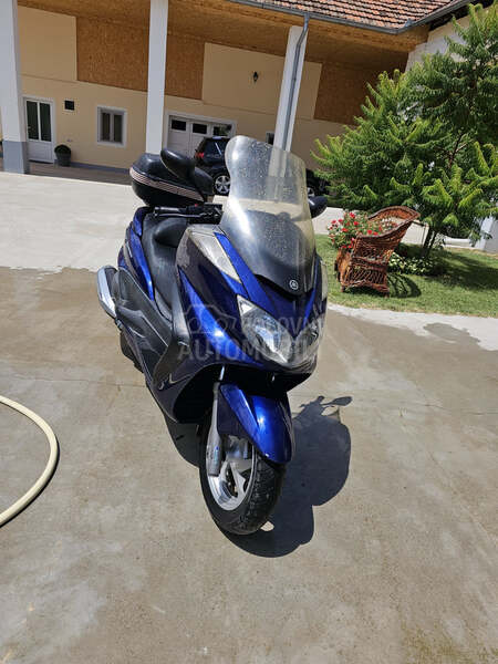 Yamaha YP 400