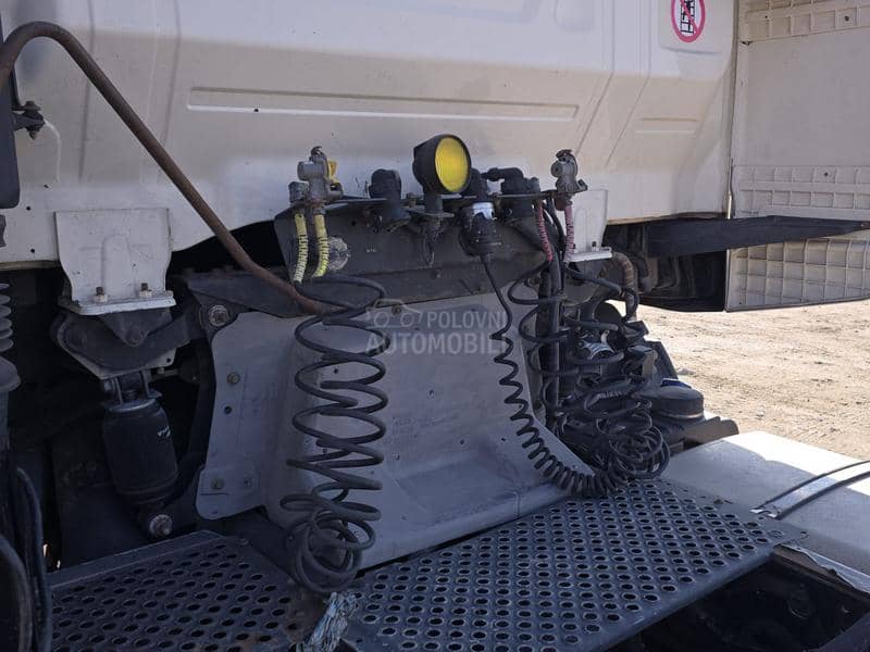 Iveco Stralis 450 Tegljač