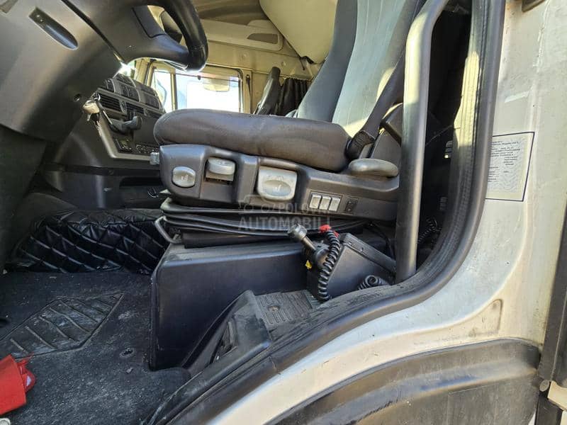 Iveco Stralis 450 Tegljač