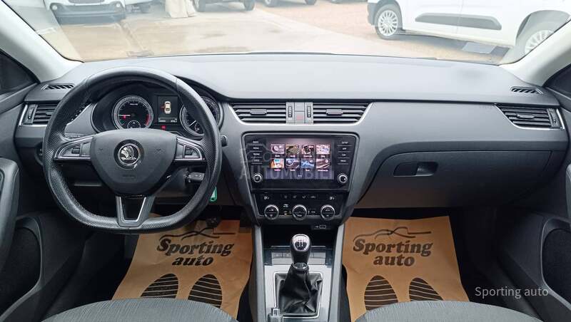  Octavia 1.6 TDI STYLE