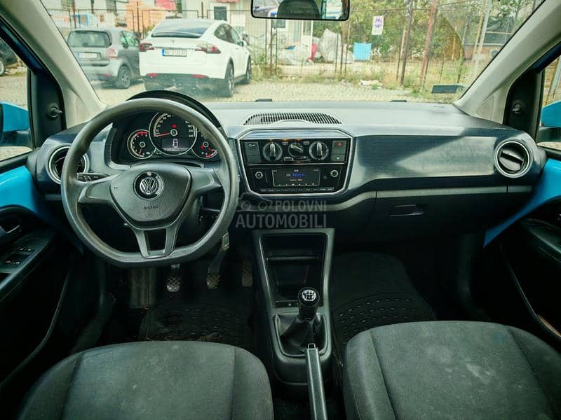 Volkswagen up! 