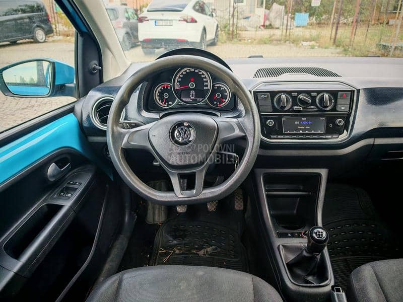 Volkswagen up! 