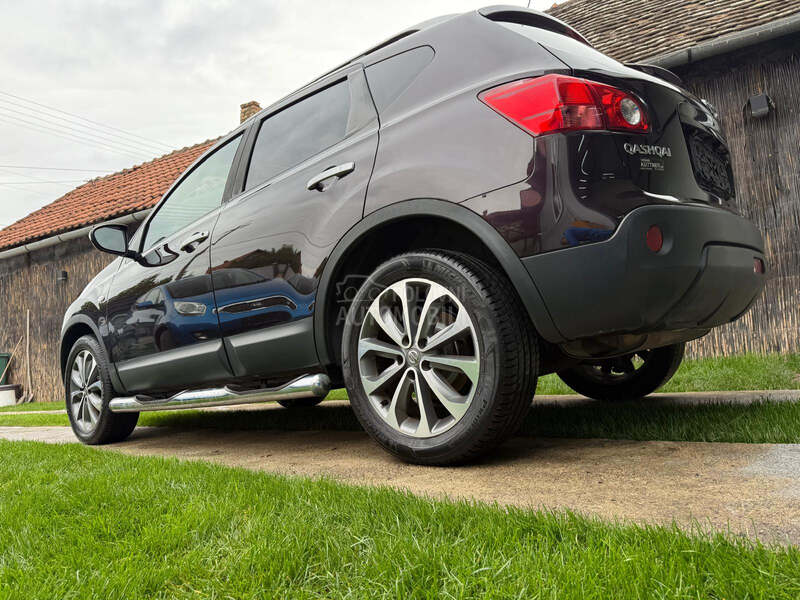 Nissan Qashqai P A N O R A M A