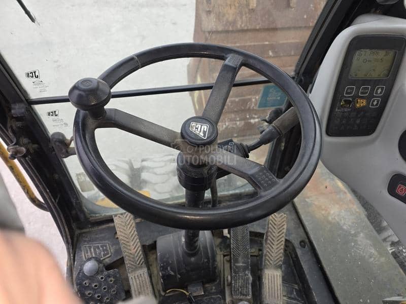 JCB JS 145W bager točkaš