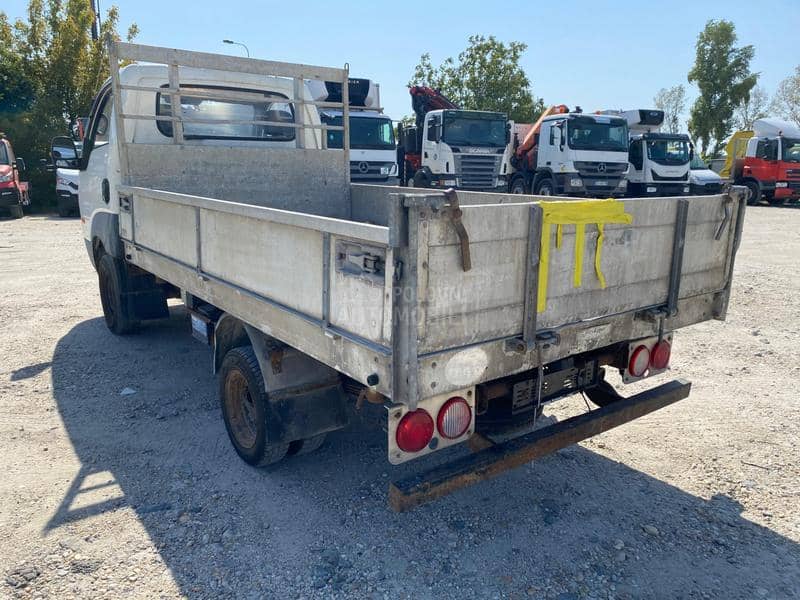 Kia K2500 3 strani Kiper