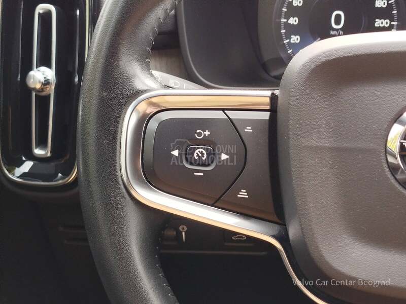 Volvo XC40 T3 MOMENTUM PRO A/T