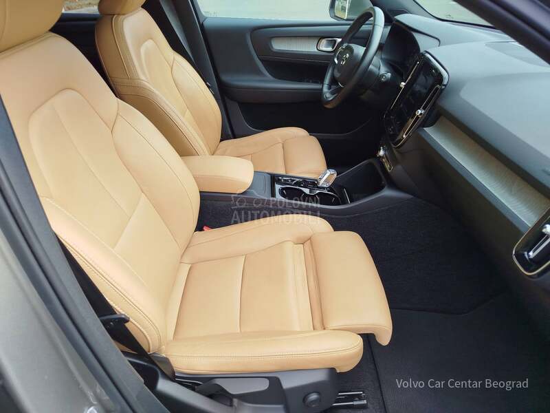 Volvo XC40 T3 MOMENTUM PRO A/T
