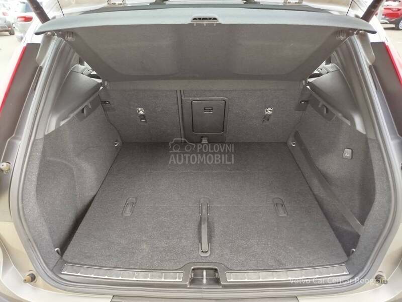 Volvo XC40 T3 MOMENTUM PRO A/T