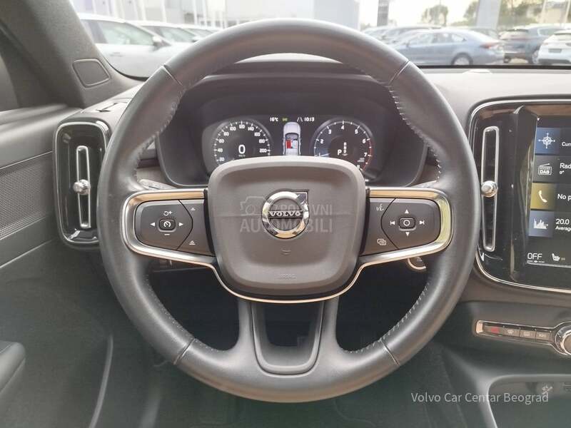 Volvo XC40 T3 MOMENTUM PRO A/T