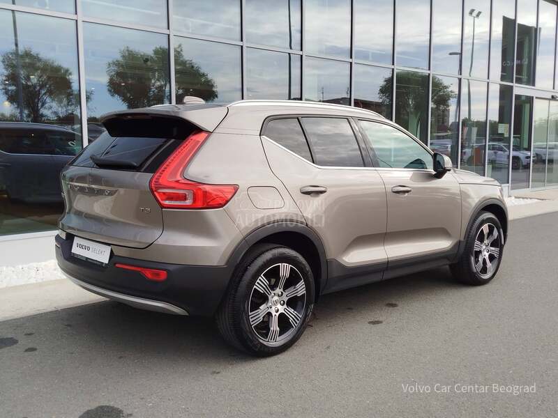 Volvo XC40 T3 MOMENTUM PRO A/T