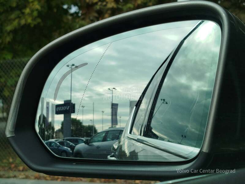 Volvo XC40 T3 MOMENTUM PRO A/T