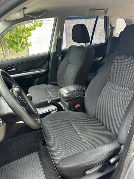 Suzuki Grand Vitara  Suzuki Grand Vitara
