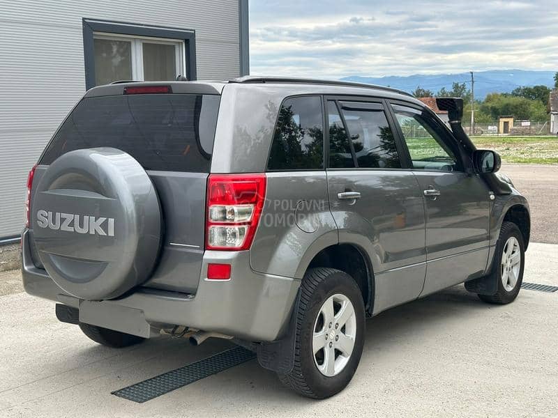 Suzuki Grand Vitara  Suzuki Grand Vitara