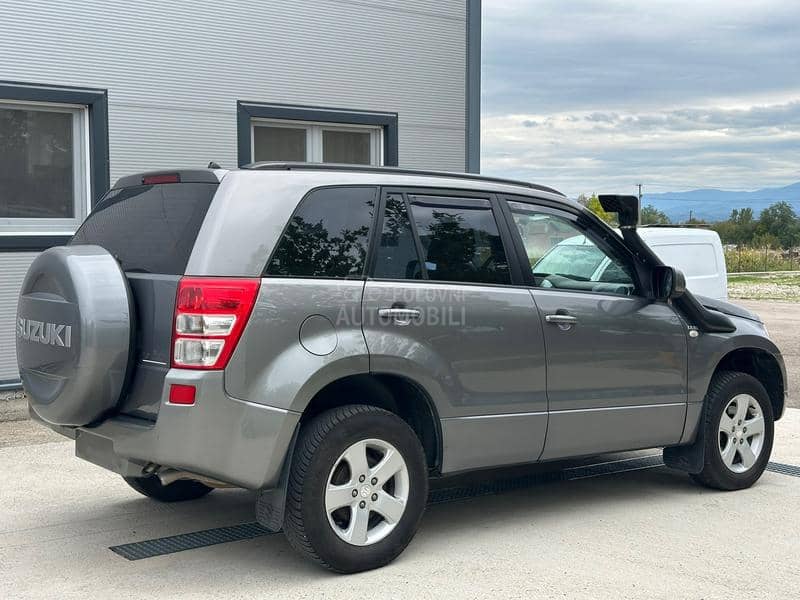Suzuki Grand Vitara  Suzuki Grand Vitara