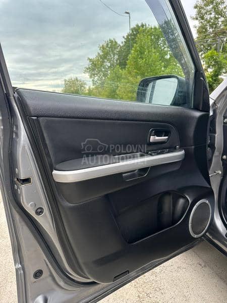 Suzuki Grand Vitara  Suzuki Grand Vitara