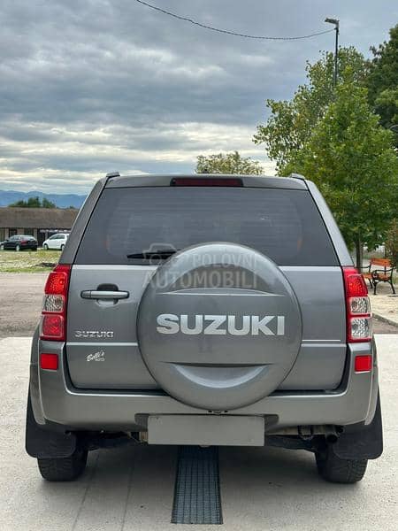 Suzuki Grand Vitara  Suzuki Grand Vitara