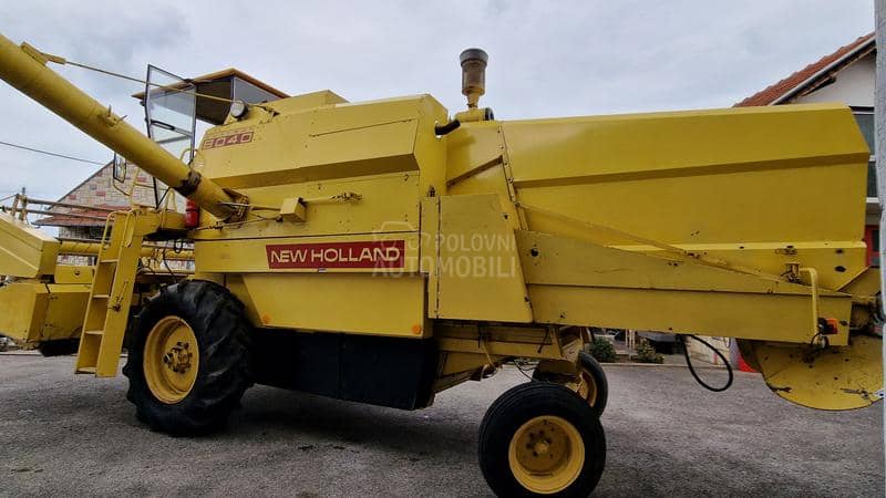New Holland 8040