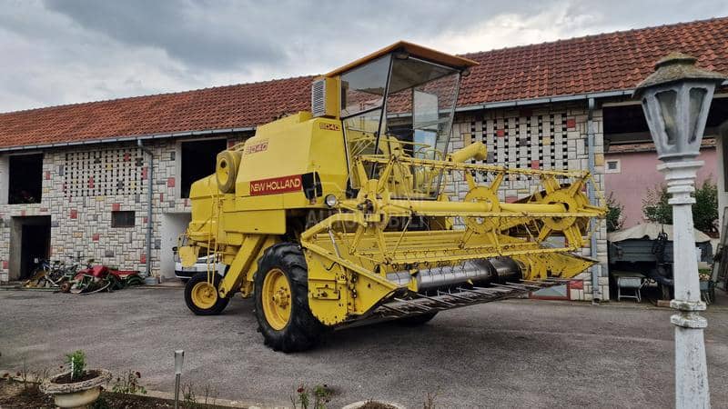 New Holland 8040