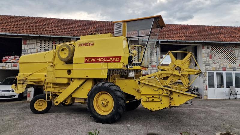 New Holland 8040